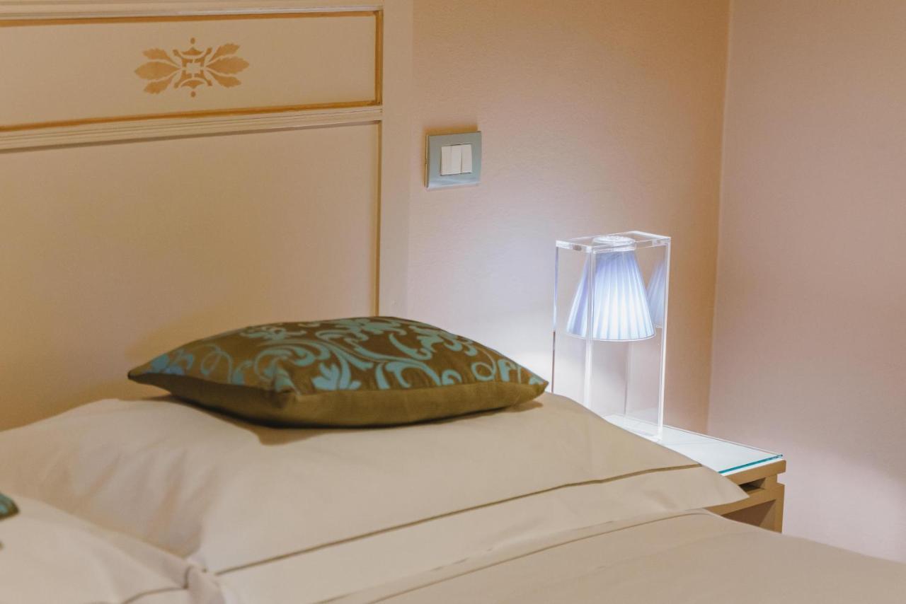 Bed and Breakfast Duchess Boutique De Charme Florencia Exterior foto